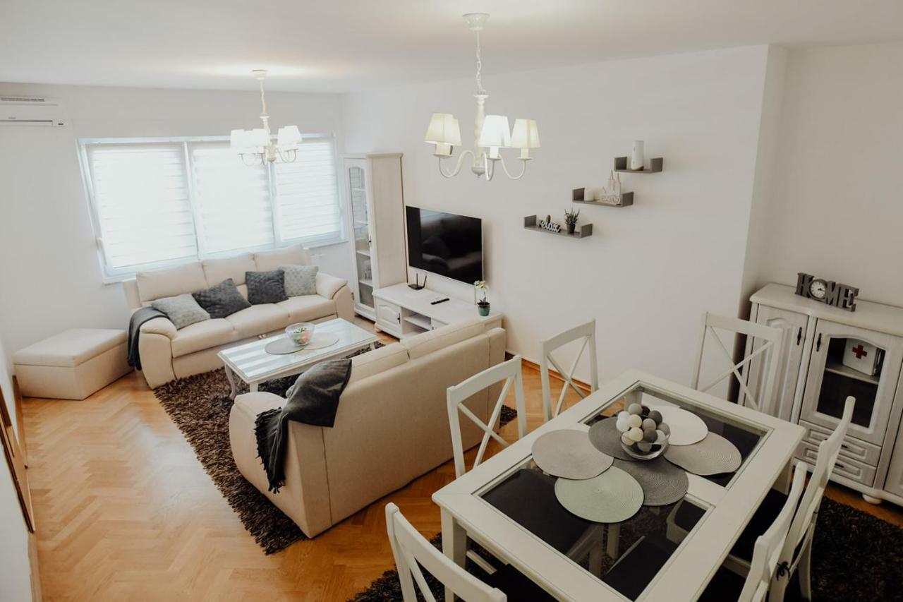 Apartman M5 Dakovo Luaran gambar