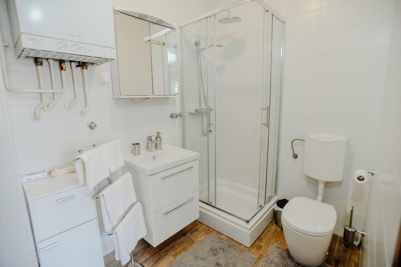 Apartman M5 Dakovo Luaran gambar
