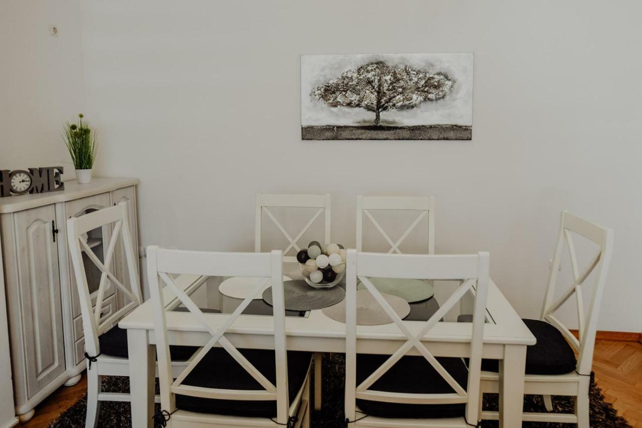 Apartman M5 Dakovo Luaran gambar