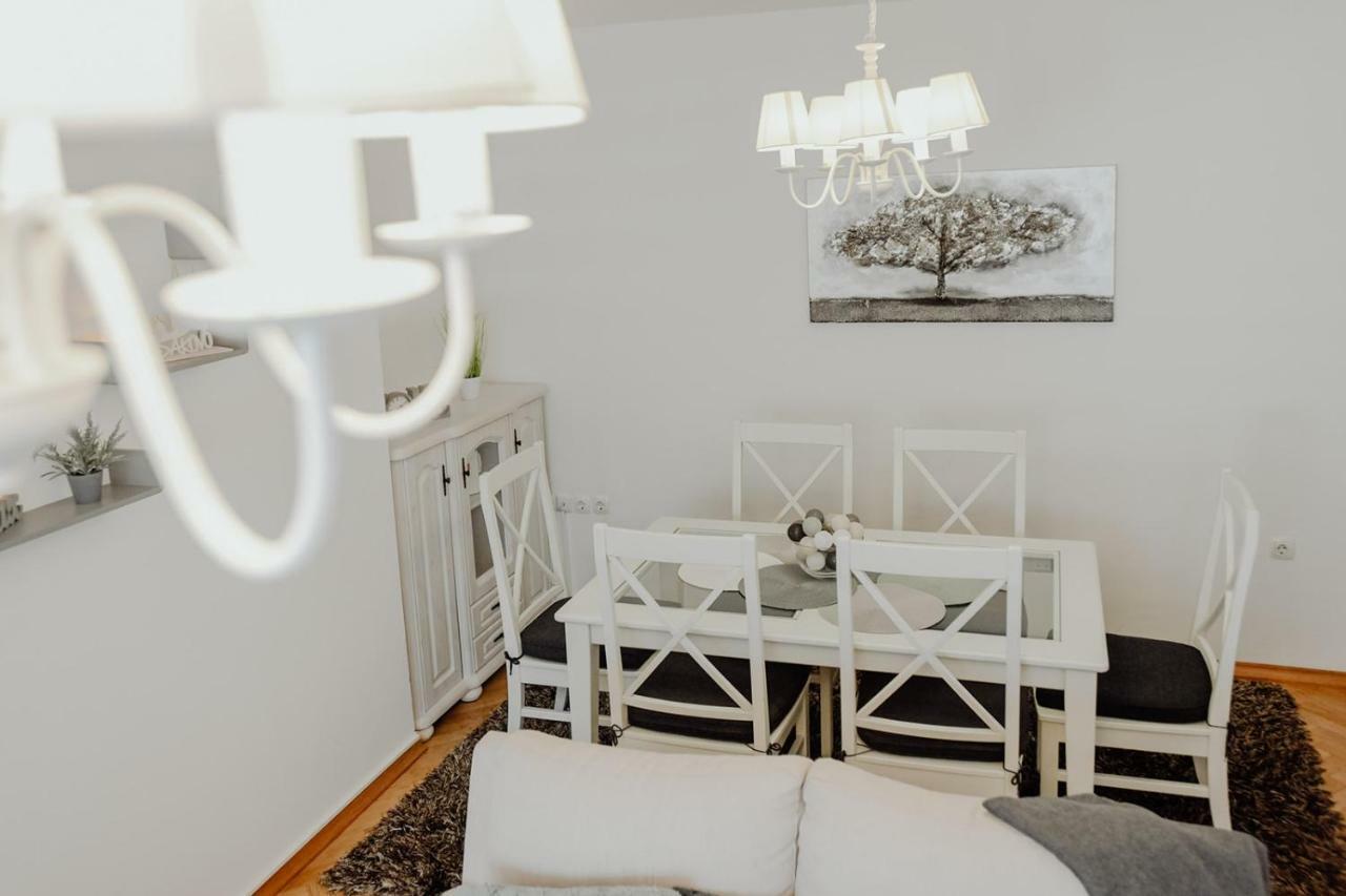 Apartman M5 Dakovo Luaran gambar