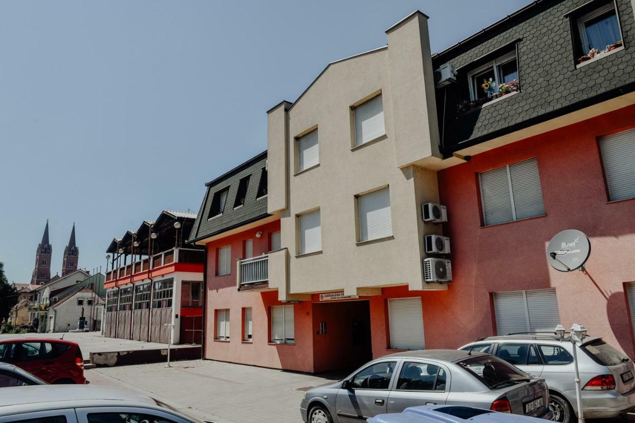 Apartman M5 Dakovo Luaran gambar