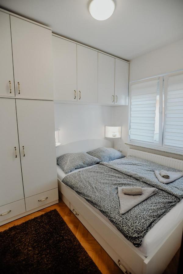 Apartman M5 Dakovo Luaran gambar